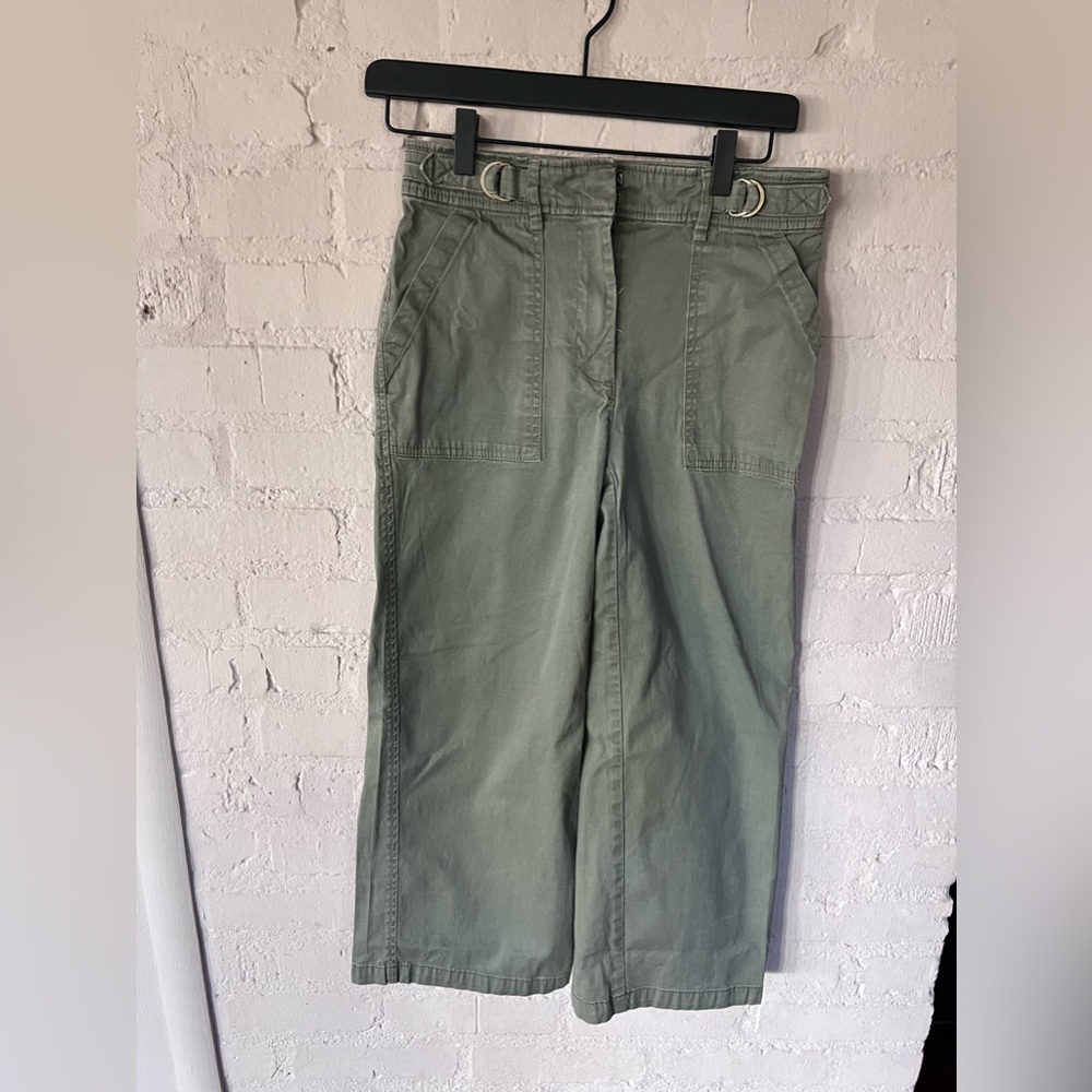 White House Black Market wide leg cargo pants size 0